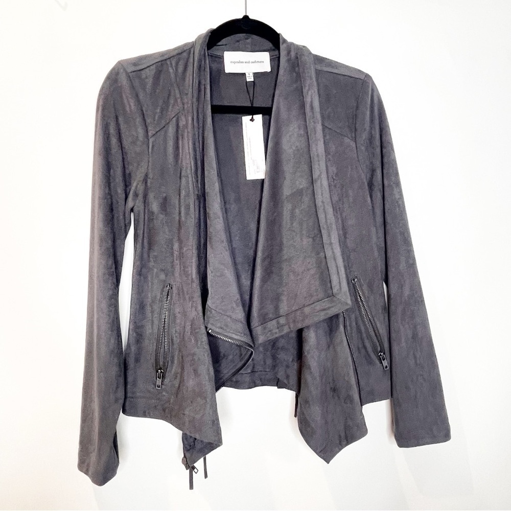 Cupcakes & Cashmere | The Holy Jacket - Picture 2 of 5